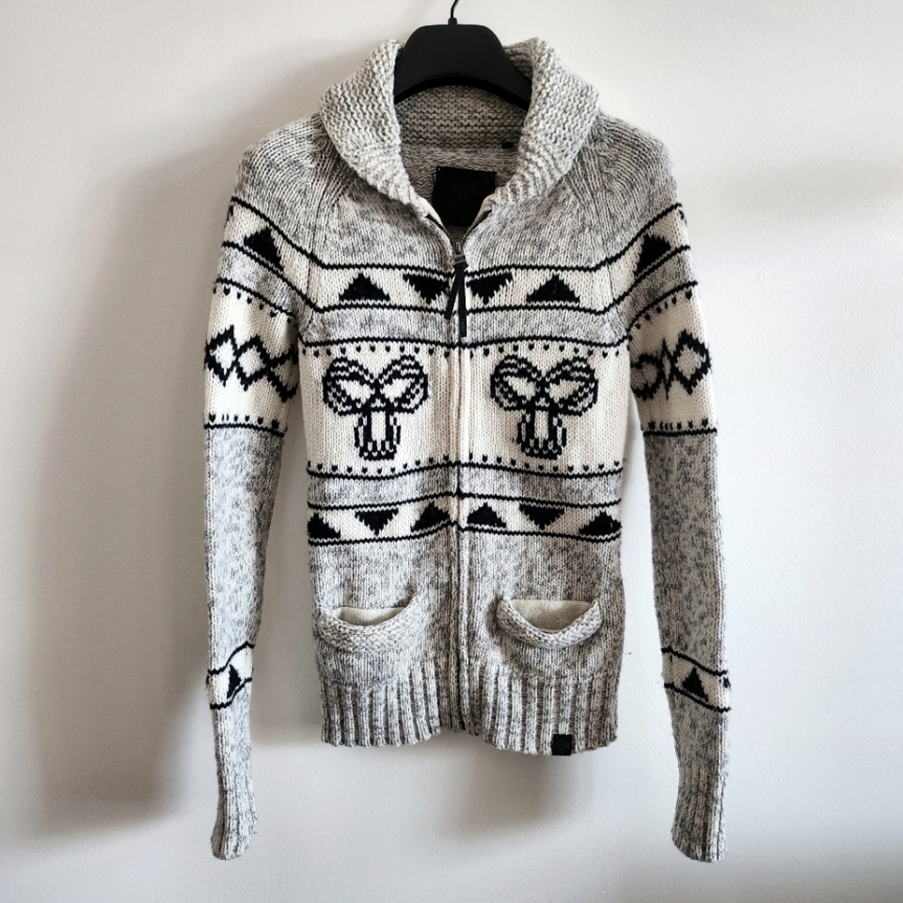 Aritzia TNA S Sea to Sky lambswool cardigan
